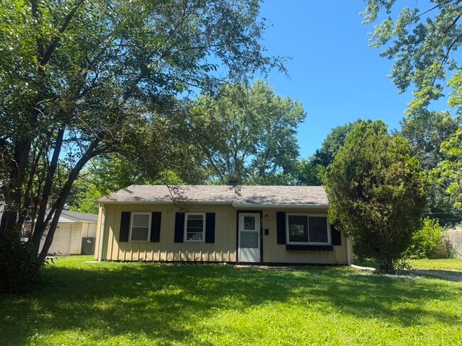 Building Photo - 3932 Bennett Dr