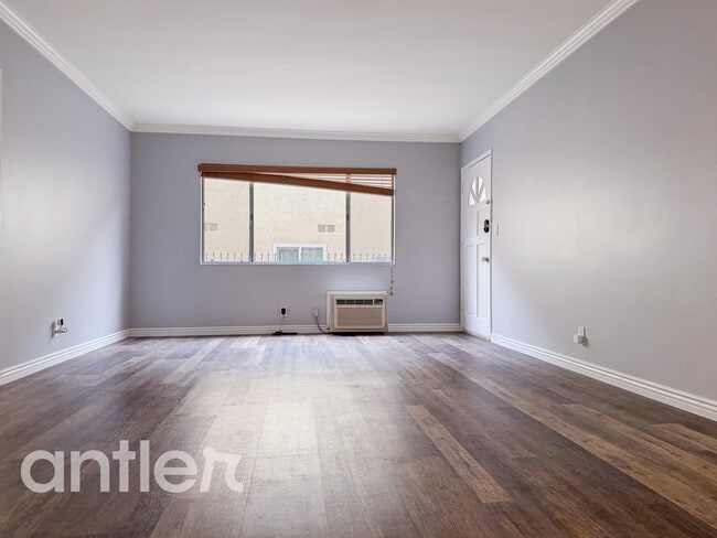 Photo - 14270 Dickens St Unidad 4