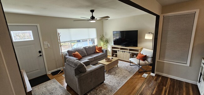 Photo - 2604 Tamm Ave