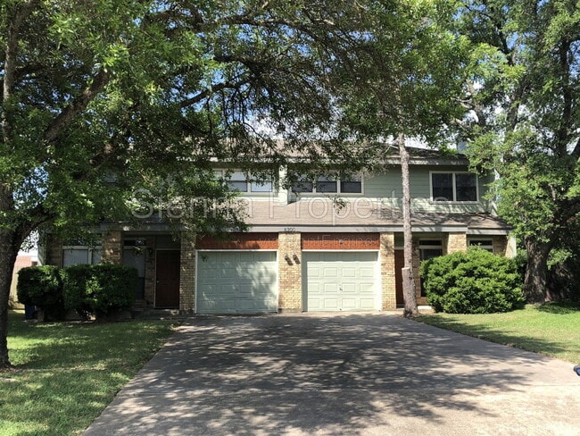 Building Photo - 8300 Bradford Edward Cove Unit B