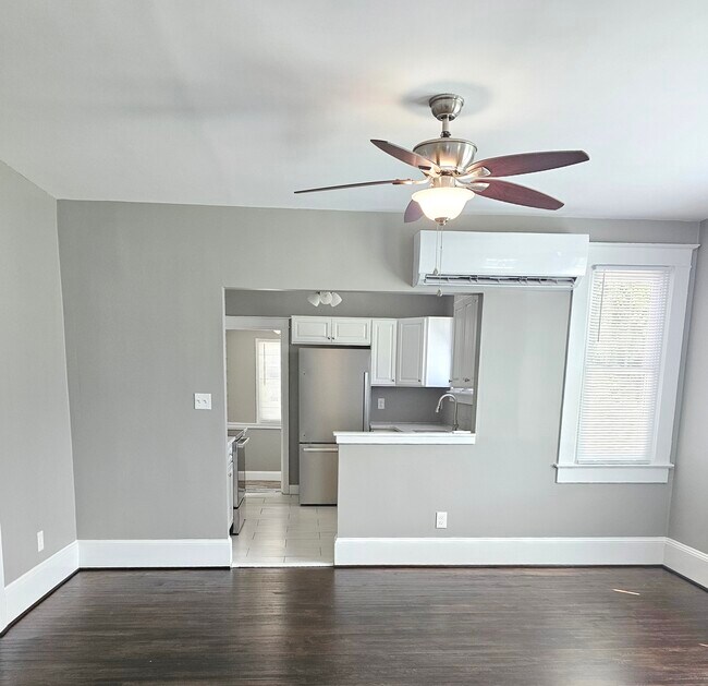 Kitchen - 752 Aiken Ave