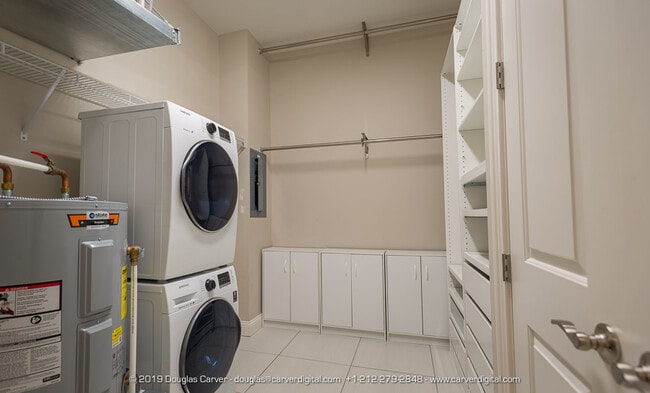 Photo - Falls Park Place