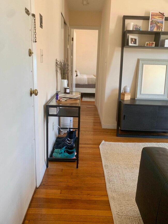 Photo - 26 Commonwealth Ter Unidad 6A