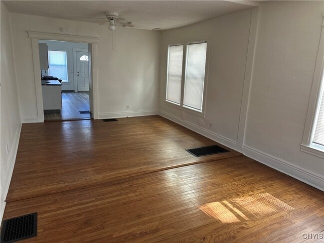 Photo - 225 Marlborough Rd