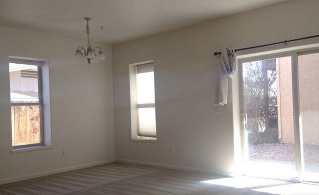 Photo - 1210 Walnut Ave Unit #2