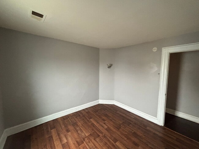 Photo - 111 Eldridge Unidad 2nd floor