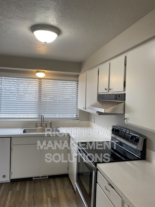 Photo - 1510 Storey St