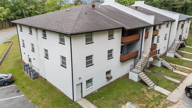 Exterior Trasero - Donovan Place Apartments