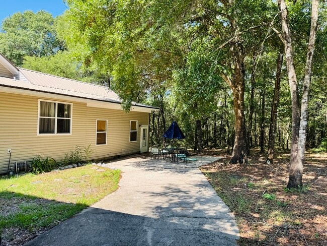 Photo - 480 Country Club Dr