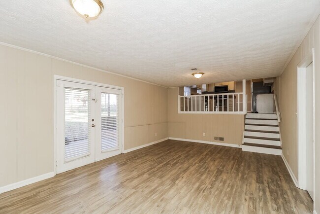 Photo - 3334 Heatherwood Ln SW