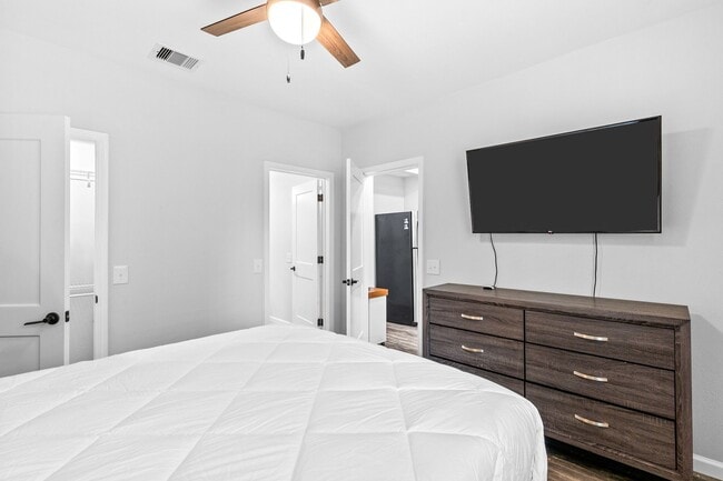 Photo - 412 Waco Ave