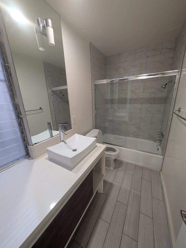 Photo - 4150 Hillcrest Dr Unit 3