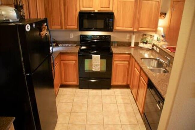 Photo - Long Term or Seasonal: Warm inviting condo...