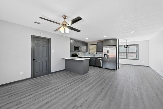 Photo - 4406 Edison St