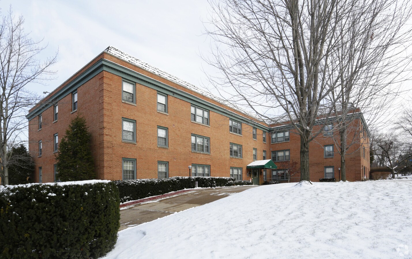 Photo - Woodland Manor Condominiums