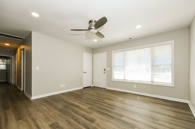Photo - 3 bed / 2 bath ~ West Ashley Area, Move-in...