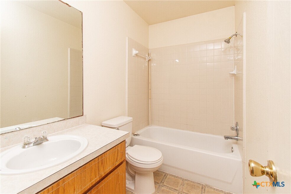4207 Alan Kent Dr Unit B