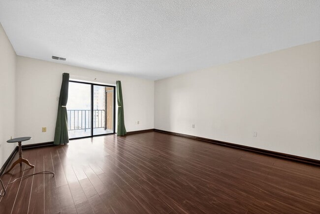 Photo - Now Available: Lovely 2 Bedroom, 2 Bath Condo in KOP!!