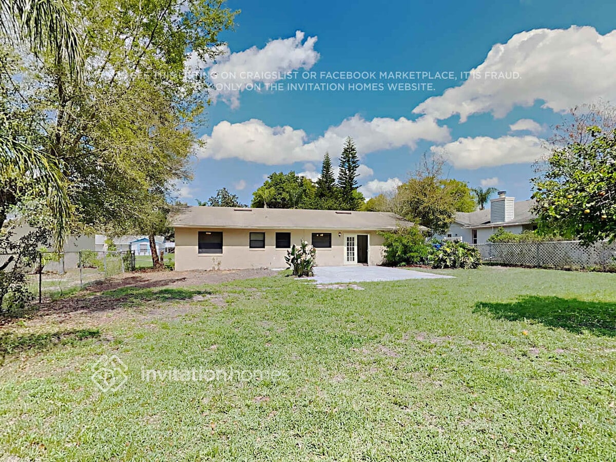 Photo - 838 Field St