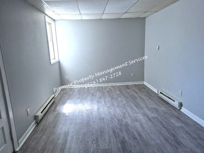 542 Midland Ave