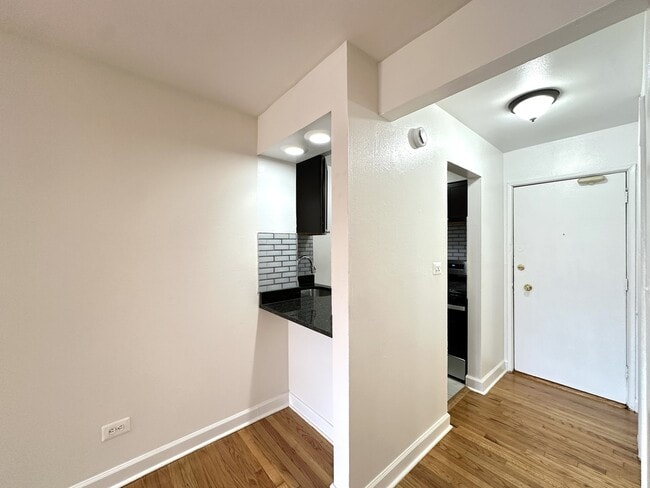 Photo - 6830 N Sheridan Rd Unit 264