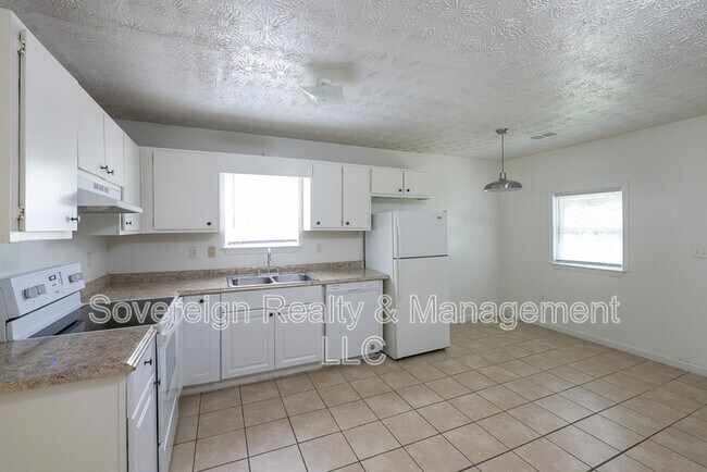 Photo - 8367 Warren Dr