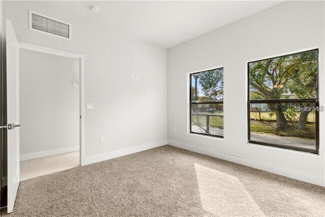 Photo - 4810 W McElroy Ave