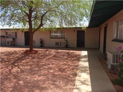 Photo - 1310-1320 N 48th Pl