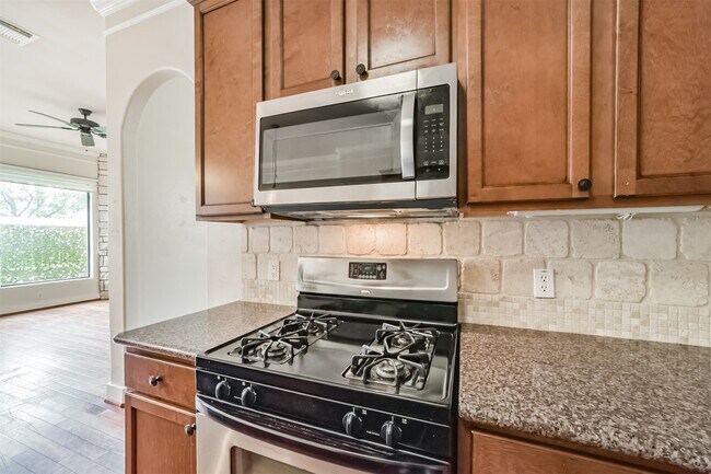 Photo - 11025 Robin Hood Ct