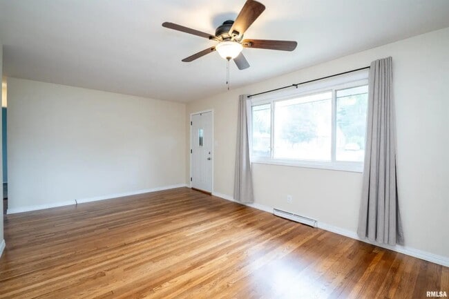 Photo - West Cindy Lane