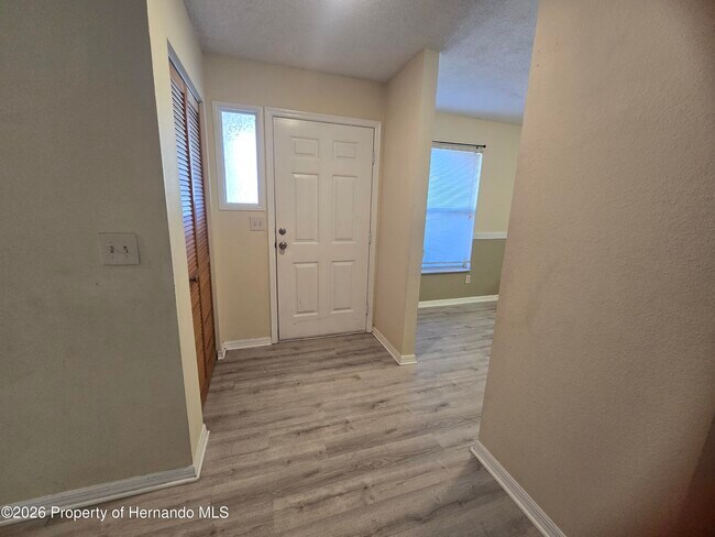 Photo - 13436 White Plains St