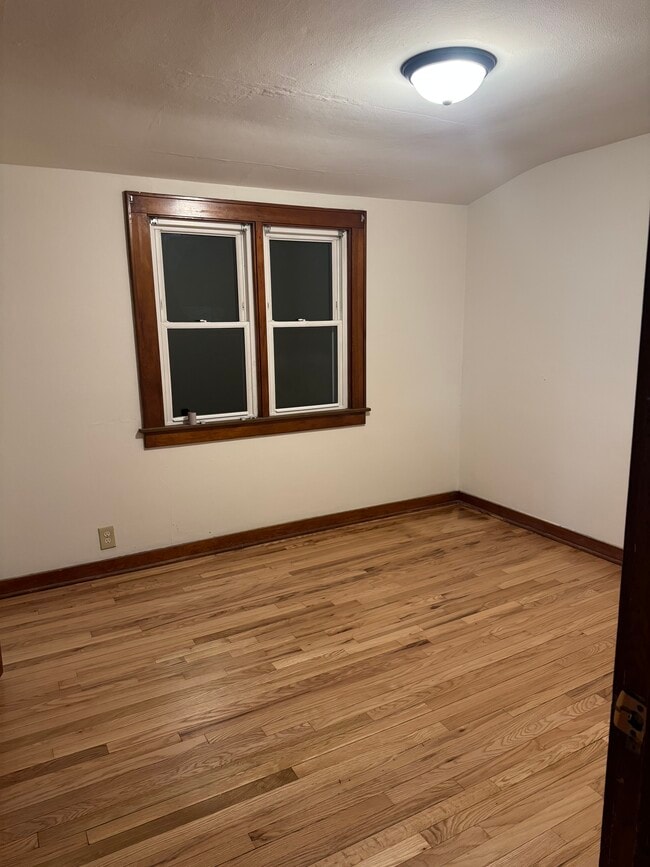 Photo - 1944 S 92nd St Unidad 2 Upper