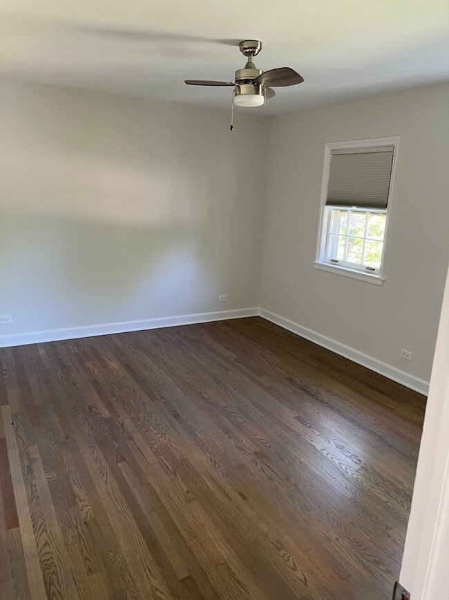 Photo - 553 Winnetka Ave