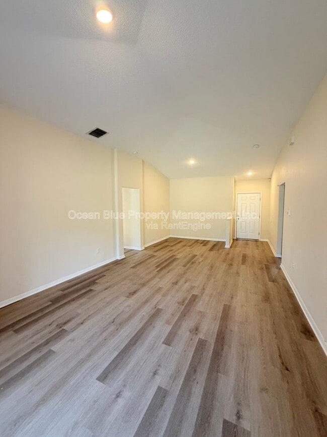 Photo - 3006 Summer House Dr