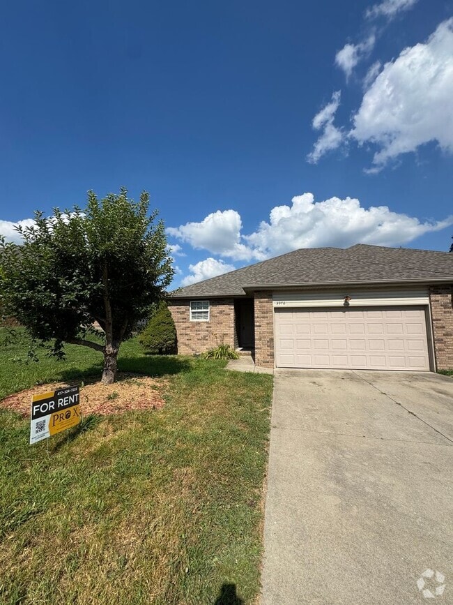 Building Photo - Lovely 3 bedroom, 2 Bath duplex! Rental