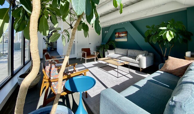 Photo - 610 Trent Dr