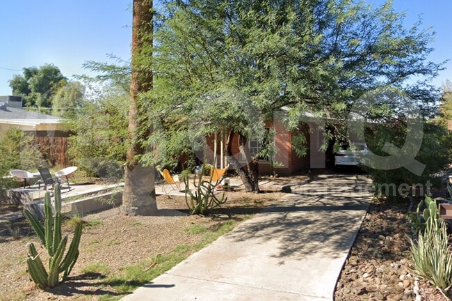 Building Photo - 4020 N 33rd St Rental