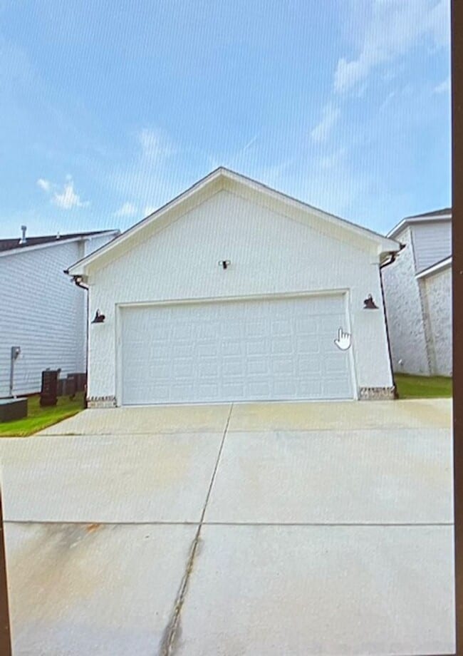 23 Clark Blvd