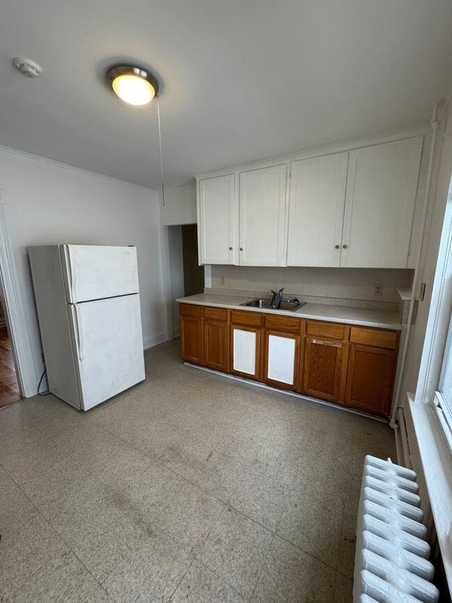Building Photo - 90 Main St Unit 90 Main St 2B Rental