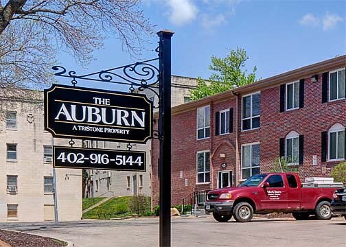 Building Photo - 417 - 421 - 423 N 40th -- Auburn Rental