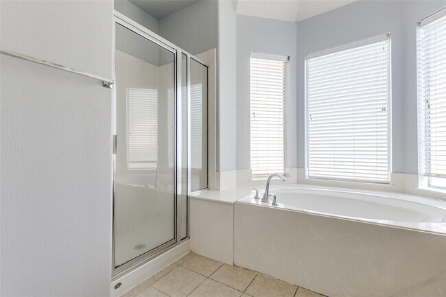 24915 Garnet Shadow Ln