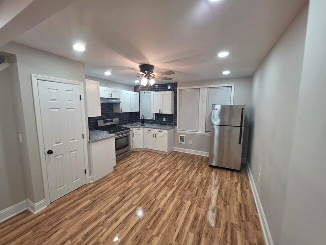 Photo - 2126 Kennedy St