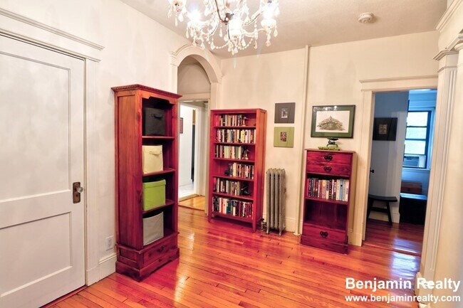 Photo - 45 Mason Ter