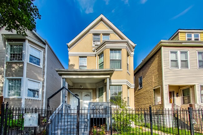 Photo - 2719 N Ridgeway Ave Apartment Unit 1