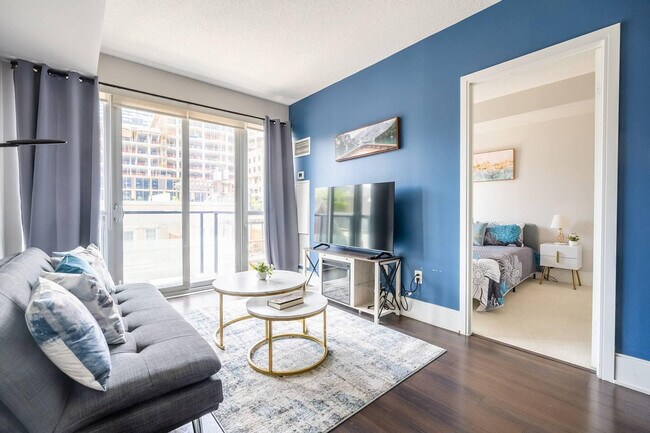 Photo - 37 Niagara St Unit ID1037059P