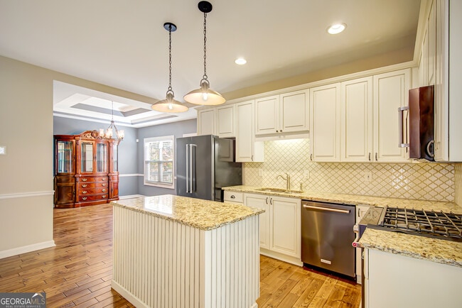 Photo - 112 Cottage Grove