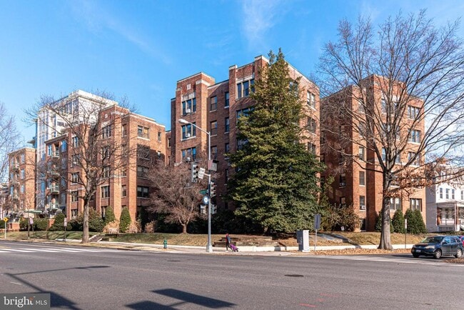 Photo - 4007 Connecticut Ave NW