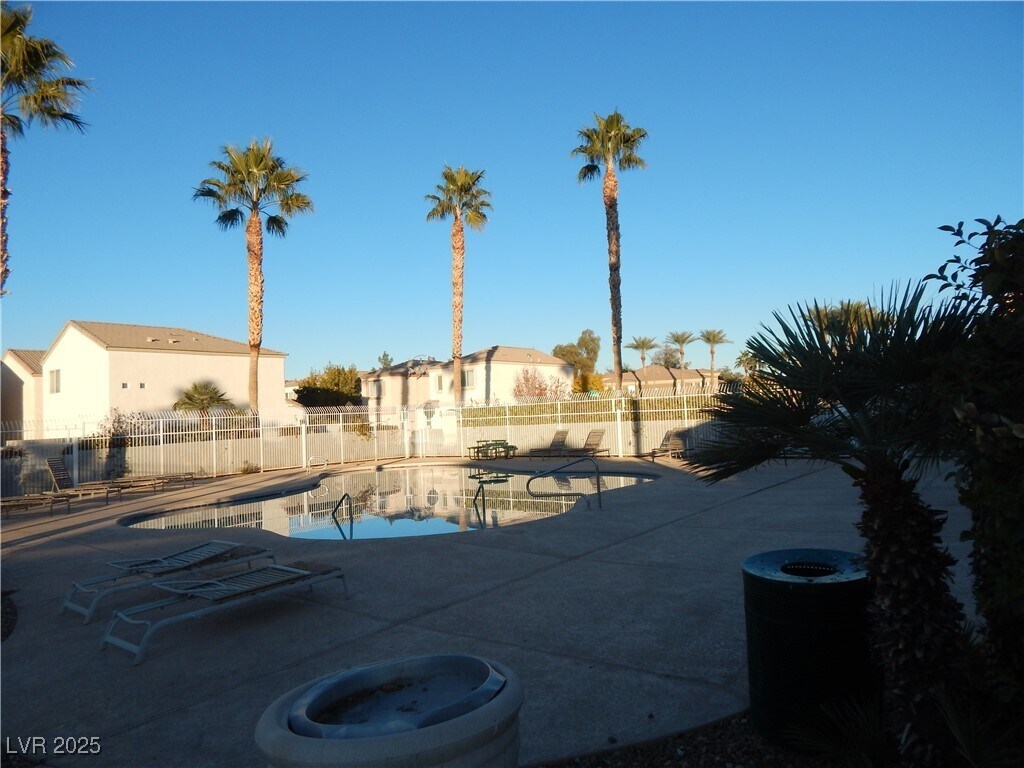 Photo - 9998 Fine Fern St