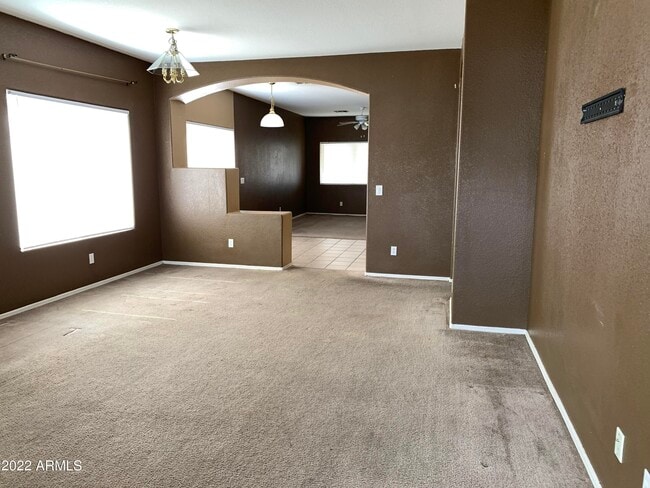 Photo - 810 S 124th Ave