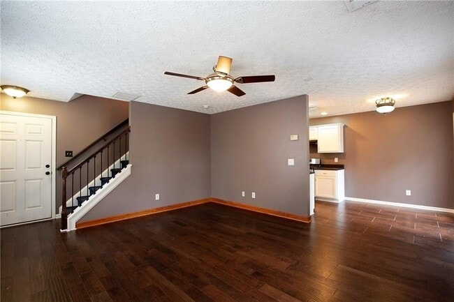 Photo - 312 Pieris Dr